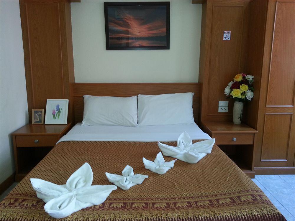 Oyo 739 Presley Guesthouse Phuket Patong Εξωτερικό φωτογραφία
