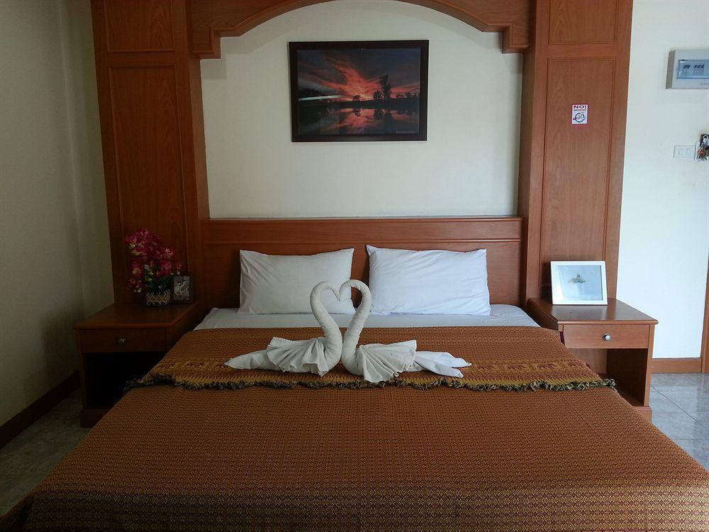 Oyo 739 Presley Guesthouse Phuket Patong Εξωτερικό φωτογραφία