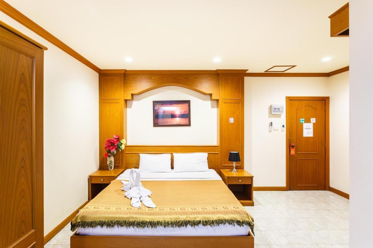 Oyo 739 Presley Guesthouse Phuket Patong Εξωτερικό φωτογραφία