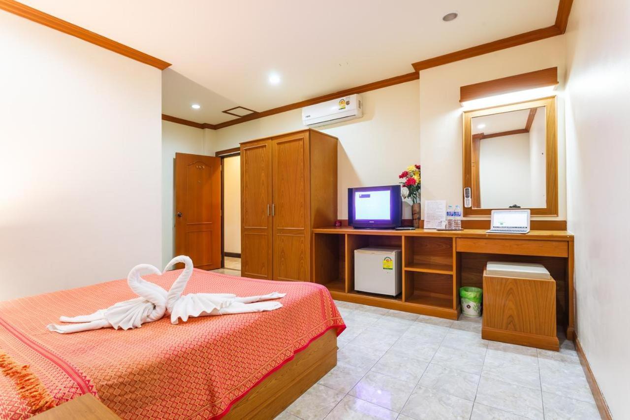 Oyo 739 Presley Guesthouse Phuket Patong Εξωτερικό φωτογραφία